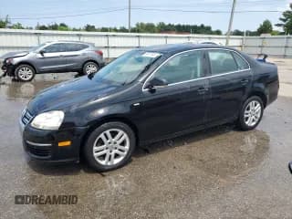 ✅ 2006 Volkswagen Jetta Edition • VIN: 3VWCT71K56M848178 • Lot: 69970945. Wystawiony na Copart z przebiegiem Nie podano. Bezpłatny archiwum sprzedaży aukcyjnych z USA i szczegółowy raport historii pojazdu na DreamBid. Zdjęcie 1.
