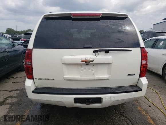 ✅ 2008 Chevrolet Suburban 2LT • VIN: 1GNFK16328R193634 • Lot: 68741644. Wystawiony na Copart z przebiegiem 265 320 mil. Bezpłatny archiwum sprzedaży aukcyjnych z USA i szczegółowy raport historii pojazdu na DreamBid. Zdjęcie 6.