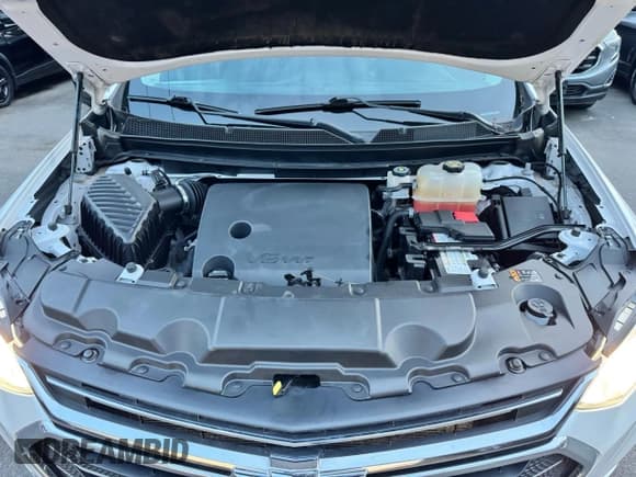 ✅ 2021 Chevrolet Traverse LT Cloth • VIN: 1GNERGKWXMJ233252 • Лот: 90199225. Опубликован ранее на Copart с пробегом 124 379 миль. Бесплатный доступ к архиву аукционных продаж из США и подробный отчёт об истории автомобиля на DreamBid. Изображение 7.