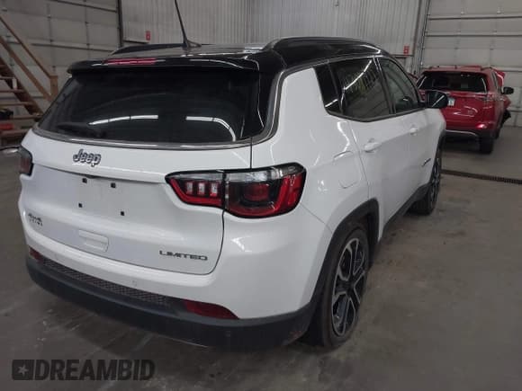 ✅ 2023 Jeep Compass (RED) Edition • VIN: 3C4NJDCN9PT573719 • Lot: 43081922. Wystawiony na IAAI z przebiegiem 41 039 mil. Bezpłatny archiwum sprzedaży aukcyjnych z USA i szczegółowy raport historii pojazdu na DreamBid. Zdjęcie 4.