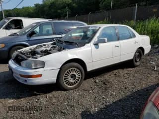 ✅ 1992 Toyota Camry • VIN: 4T1VK12E0NU015172 • Lot: 58974095. Wystawiony na Copart z przebiegiem 210 163 mil. Bezpłatny archiwum sprzedaży aukcyjnych z USA i szczegółowy raport historii pojazdu na DreamBid. Zdjęcie 1.