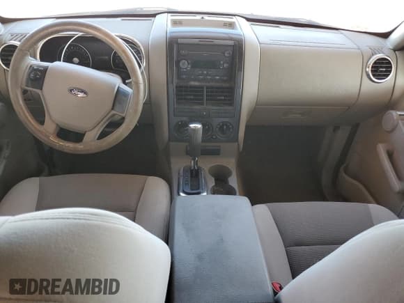 ✅ 2006 Ford Explorer XLT • VIN: 1FMEU63E56ZA14934 • Lot: 80158305. Listed on Copart with 121,323 mi. Free auction sales archive from the USA and detailed vehicle history report at DreamBid. Image 8.