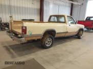 ✅ 1987 Dodge Dakota • VIN: 1B7GR14M4HS512318 • Lot: 43295833. Wystawiony na IAAI z przebiegiem 185 450 mil. Bezpłatny archiwum sprzedaży aukcyjnych z USA i szczegółowy raport historii pojazdu na DreamBid. Zdjęcie 4.