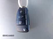 ✅ 2024 Audi Q3 Premium • VIN: WA1AUCF35R1106344 • Lot: 43438422. Wystawiony na IAAI z przebiegiem 12 267 mil. Bezpłatny archiwum sprzedaży aukcyjnych z USA i szczegółowy raport historii pojazdu na DreamBid. Zdjęcie 11.