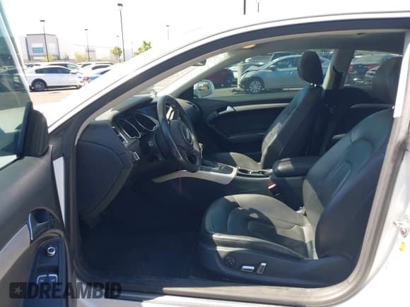 ✅ 2013 Audi A5 Premium • VIN: WAUCFAFR1DA059224 • Лот: 42608932. Опубликован ранее на IAAI с пробегом 118 287 миль. Бесплатный доступ к архиву аукционных продаж из США и подробный отчёт об истории автомобиля на DreamBid. Изображение 5.