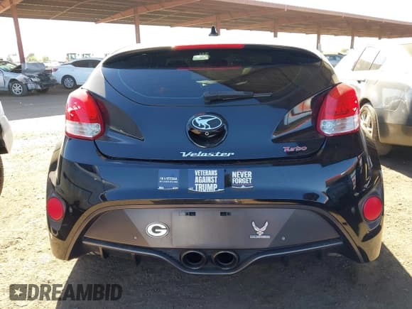 ✅ 2017 Hyundai Veloster Turbo • VIN: KMHTC6AE8HU314478 • Lot: 43567013. Wystawiony na IAAI z przebiegiem 115 504 mil. Bezpłatny archiwum sprzedaży aukcyjnych z USA i szczegółowy raport historii pojazdu na DreamBid. Zdjęcie 16.