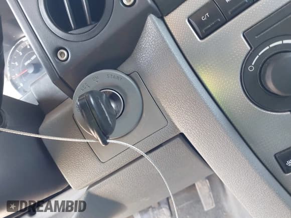 ✅ 2006 Jeep Commander • VIN: 1J8HG48N56C322980 • Лот: 39905854. Опубликован ранее на IAAI с пробегом 167 427 миль. Бесплатный доступ к архиву аукционных продаж из США и подробный отчёт об истории автомобиля на DreamBid. Изображение 11.