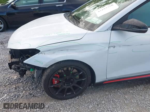 2019 Hyundai Veloster N z VIN KMHT36AH0KU001538, wystawiony jako IAAI lot #43193750 z przebiegiem 61 712 mil mil oraz . Historia ofert i sprzedaży dostępna na DreamBid. Obrazek 17.