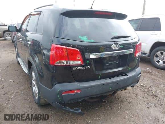 ✅ 2013 Kia Sorento EX • VIN: 5XYKU4A69DG365736 • Lot: 42127780. Listed on IAAI with 184,410 mi. Free auction sales archive from the USA and detailed vehicle history report at DreamBid. Image 6.