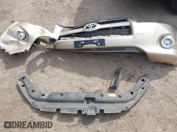 ✅ 2010 Toyota RAV4 Limited • VIN: JTMYF4DV8A5029166 • Лот: 43223438. Опубликован ранее на IAAI с пробегом 111 279 миль. Бесплатный доступ к архиву аукционных продаж из США и подробный отчёт об истории автомобиля на DreamBid. Изображение 12.