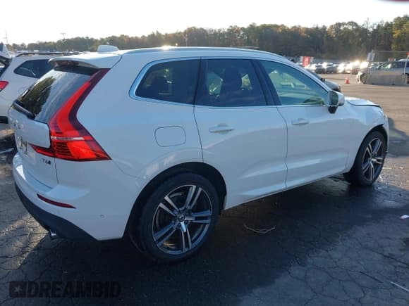 ✅ 2019 Volvo XC60 Momentum • VIN: LYVA22RK6KB206864 • Lot: 43508437. Wystawiony na IAAI z przebiegiem 63 279 mil. Bezpłatny archiwum sprzedaży aukcyjnych z USA i szczegółowy raport historii pojazdu na DreamBid. Zdjęcie 4.
