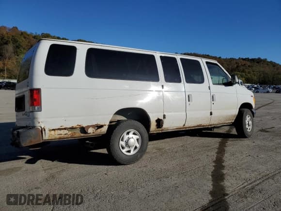✅ 2007 Ford Econoline Passenger XL • VIN: 1FBSS31L57DA55841 • Лот: 89831875. Опубликован ранее на Copart с пробегом Не указан. Бесплатный доступ к архиву аукционных продаж из США и подробный отчёт об истории автомобиля на DreamBid. Изображение 3.