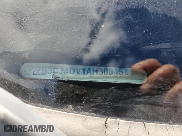 ✅ 2010 Dodge Challenger SE • VIN: 2B3CJ4DV1AH300457 • Lot: 76714904. Wystawiony na Copart z przebiegiem 187 962 mil. Bezpłatny archiwum sprzedaży aukcyjnych z USA i szczegółowy raport historii pojazdu na DreamBid. Zdjęcie 12.