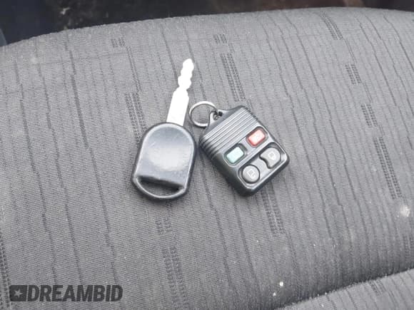 ✅ 2011 Ford Focus SE • VIN: 1FAHP3FN5BW131143 • Lot: 43623717. Wystawiony na IAAI z przebiegiem 308 961 mil. Bezpłatny archiwum sprzedaży aukcyjnych z USA i szczegółowy raport historii pojazdu na DreamBid. Zdjęcie 11.