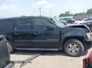 ✅ 2008 Chevrolet Suburban 3LT • VIN: 3GNFC16018G108883 • Lot: 42271973. Listed on IAAI with Not provided. Free auction sales archive from the USA and detailed vehicle history report at DreamBid. Image 13.