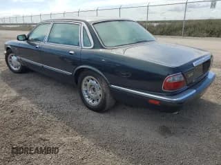 ✅ 1999 Jaguar XJ • VIN: SAJKX6047XC861227 • Lot: 75007414. Wystawiony na Copart z przebiegiem Nie podano. Bezpłatny archiwum sprzedaży aukcyjnych z USA i szczegółowy raport historii pojazdu na DreamBid. Zdjęcie 2.
