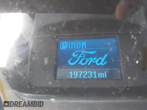 ✅ 2017 Ford Transit • VIN: 1FTYE1YMXHKA11900 • Lot: 42481313. Wystawiony na IAAI z przebiegiem 197 231 mil. Bezpłatny archiwum sprzedaży aukcyjnych z USA i szczegółowy raport historii pojazdu na DreamBid. Zdjęcie 15.