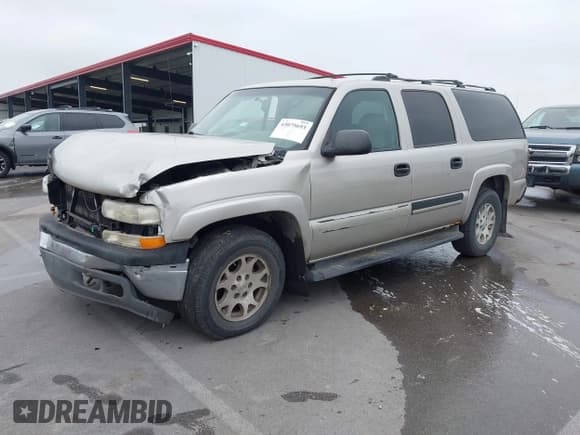✅ 2005 Chevrolet Suburban Z71 • VIN: 3GNFK16Z85G175820 • Lot: 43075693. Wystawiony na IAAI z przebiegiem 264 040 mil. Bezpłatny archiwum sprzedaży aukcyjnych z USA i szczegółowy raport historii pojazdu na DreamBid. Zdjęcie 19.