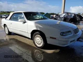 ✅ 1995 Chrysler LeBaron GTC • VIN: 1C3EU4531SF671668 • Lot: 74679224. Wystawiony na Copart z przebiegiem 77 023 mil. Bezpłatny archiwum sprzedaży aukcyjnych z USA i szczegółowy raport historii pojazdu na DreamBid. Zdjęcie 4.
