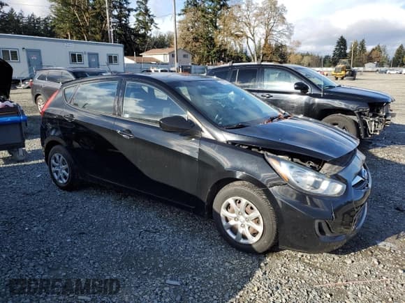 ✅ 2013 Hyundai Accent GS • VIN: KMHCT5AE8DU105102 • Лот: 81139834. Опубликован ранее на Copart с пробегом 86 690 миль. Бесплатный доступ к архиву аукционных продаж из США и подробный отчёт об истории автомобиля на DreamBid. Изображение 4.