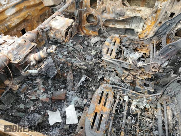 ✅ 2016 Mitsubishi Outlander SEL • VIN: JA4AR4AW9GZ026827 • Lot: 82723795. Listed on Copart with Not provided. Free auction sales archive from the USA and detailed vehicle history report at DreamBid. Image 7.