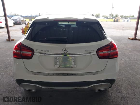 ✅ 2020 Mercedes-Benz GLA 250 • VIN: W1NTG4GB0LU030774 • Lot: 41976409. Wystawiony na IAAI z przebiegiem 42 273 mil. Bezpłatny archiwum sprzedaży aukcyjnych z USA i szczegółowy raport historii pojazdu na DreamBid. Zdjęcie 17.
