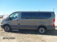 ✅ 2015 Ford Transit XL • VIN: 1FMZK1YM5FKA75770 • Lot: 41814452. Wystawiony na IAAI z przebiegiem 69 769 mil. Bezpłatny archiwum sprzedaży aukcyjnych z USA i szczegółowy raport historii pojazdu na DreamBid. Zdjęcie 14.