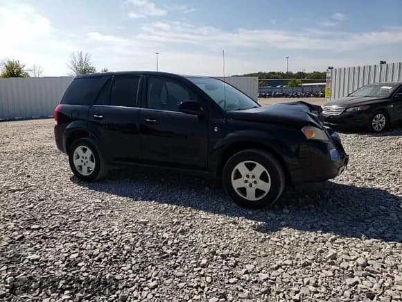 ✅ 2006 Saturn VUE • VIN: 5GZCZ634X6S881595 • Lot: 71959474. Wystawiony na Copart z przebiegiem 245 530 mil. Bezpłatny archiwum sprzedaży aukcyjnych z USA i szczegółowy raport historii pojazdu na DreamBid. Zdjęcie 11.