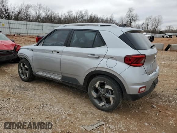 ✅ 2022 Hyundai Venue SEL • VIN: KMHRC8A32NU166411 • Lot: 44346575. Listed on Copart with 33,022 mi. Free auction sales archive from the USA and detailed vehicle history report at DreamBid. Image 2.