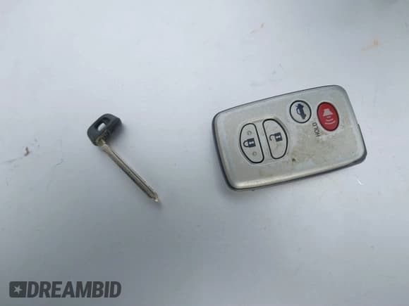 ✅ 2010 Toyota Camry • VIN: 4T1BB3EK0AU120398 • Lot: 41493948. Wystawiony na IAAI z przebiegiem Nie podano. Bezpłatny archiwum sprzedaży aukcyjnych z USA i szczegółowy raport historii pojazdu na DreamBid. Zdjęcie 11.