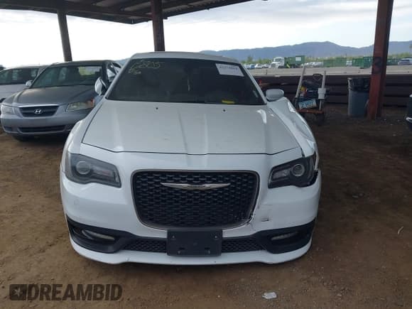 ✅ 2017 Chrysler 300 S • VIN: 2C3CCABG9HH668797 • Lot: 43274064. Listed on IAAI with 161,867 mi. Free auction sales archive from the USA and detailed vehicle history report at DreamBid. Image 12.