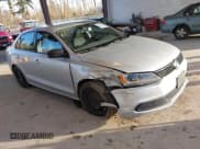 ✅ 2014 Volkswagen Jetta • VIN: 3VW1K7AJ7EM426719 • Lot: 41473658. Wystawiony na IAAI z przebiegiem 142 373 mil. Bezpłatny archiwum sprzedaży aukcyjnych z USA i szczegółowy raport historii pojazdu na DreamBid. Zdjęcie 1.