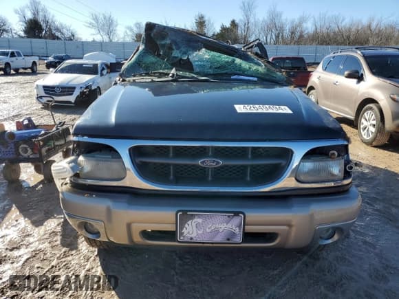 ✅ 2001 Ford Explorer Eddie Bauer • VIN: 1FMZU74E61UB05545 • Lot: 42649494. Wystawiony na Copart z przebiegiem 136 242 mil. Bezpłatny archiwum sprzedaży aukcyjnych z USA i szczegółowy raport historii pojazdu na DreamBid. Zdjęcie 5.