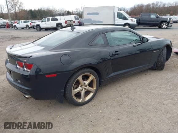 ✅ 2013 Chevrolet Camaro LT • VIN: 2G1FC1E35D9140852 • Lot: 43772311. Listed on IAAI with 154,885 mi. Free auction sales archive from the USA and detailed vehicle history report at DreamBid. Image 4.