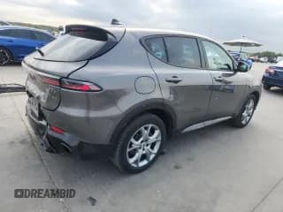 ✅ 2024 Dodge Hornet R/T • VIN: ZACPDFCW9R3A32238 • Lot: 89717545. Wystawiony na Copart z przebiegiem 43 766 mil. Bezpłatny archiwum sprzedaży aukcyjnych z USA i szczegółowy raport historii pojazdu na DreamBid. Zdjęcie 3.