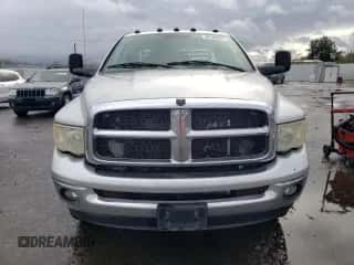 2003 Dodge 3500 ST z VIN 3D7MU48C63G860793, wystawiony jako Copart lot #49180055 z przebiegiem 189 364 mil mil oraz Szkoda całkowita • Salvage title. Historia ofert i sprzedaży dostępna na DreamBid. Obrazek 5.