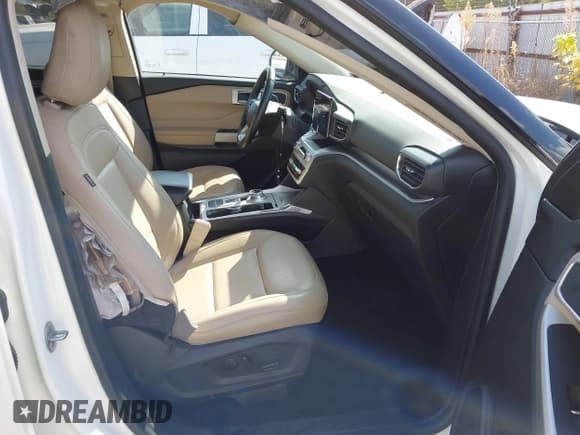 ✅ 2022 Ford Explorer XLT • VIN: 1FMSK7DH5NGA33159 • Lot: 43284290. Listed on IAAI with 41,431 mi. Free auction sales archive from the USA and detailed vehicle history report at DreamBid. Image 5.