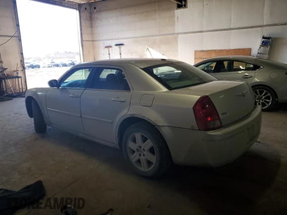 ✅ 2006 Chrysler 300 Touring • VIN: 2C3KK53G46H537858 • Лот: 92198665. Опубликован ранее на Copart с пробегом 212 807 миль. Бесплатный доступ к архиву аукционных продаж из США и подробный отчёт об истории автомобиля на DreamBid. Изображение 2.