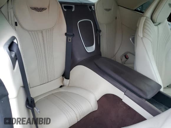 ✅ 2020 Aston Martin DB11 • VIN: SCFRMFCW5LGM08456 • Лот: 78863454. Опубликован ранее на Copart с пробегом Не указан. Бесплатный доступ к архиву аукционных продаж из США и подробный отчёт об истории автомобиля на DreamBid. Изображение 10.