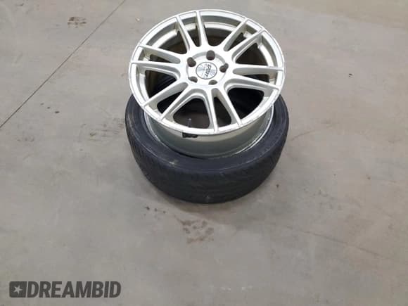 ✅ 2012 Hyundai Veloster w/Gray Int • VIN: KMHTC6AD8CU050131 • Lot: 86982044. Wystawiony na Copart z przebiegiem 118 010 mil. Bezpłatny archiwum sprzedaży aukcyjnych z USA i szczegółowy raport historii pojazdu na DreamBid. Zdjęcie 12.