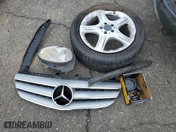 ✅ 2008 Mercedes-Benz R 3.5L • VIN: 4JGCB65EX8A086790 • Lot: 51023835. Listed on Copart with 146,701 mi. Free auction sales archive from the USA and detailed vehicle history report at DreamBid. Image 15.