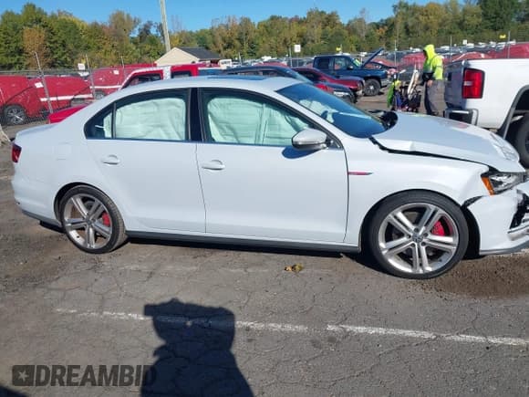 ✅ 2017 Volkswagen Jetta GLI • VIN: 3VW4T7AJ2HM303666 • Lot: 43404031. Wystawiony na IAAI z przebiegiem 207 443 mil. Bezpłatny archiwum sprzedaży aukcyjnych z USA i szczegółowy raport historii pojazdu na DreamBid. Zdjęcie 13.