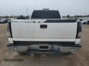 ✅ 2005 Chevrolet Silverado 2500HD LS • VIN: 1GCHK23255F863175 • Lot: 90364075. Wystawiony na Copart z przebiegiem 246 315 mil. Bezpłatny archiwum sprzedaży aukcyjnych z USA i szczegółowy raport historii pojazdu na DreamBid. Zdjęcie 6.