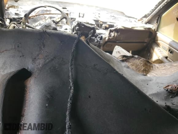 ✅ 2006 Chevrolet Silverado 2500HD LT3 • VIN: 1GCHK23UX6F191374 • Lot: 56893015. Wystawiony na Copart z przebiegiem Nie podano. Bezpłatny archiwum sprzedaży aukcyjnych z USA i szczegółowy raport historii pojazdu na DreamBid. Zdjęcie 8.