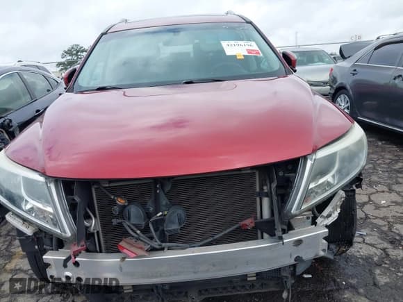 ✅ 2015 Nissan Pathfinder S • VIN: 5N1AR2MN6FC714004 • Lot: 42196196. Listed on IAAI with 132,662 mi. Free auction sales archive from the USA and detailed vehicle history report at DreamBid. Image 6.