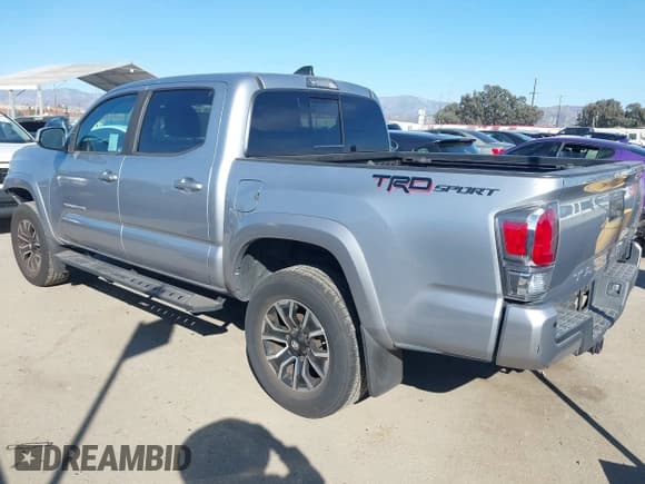 ✅ 2020 Toyota Tacoma SR5 • VIN: 3TMAZ5CN8LM126770 • Lot: 41644091. Listed on IAAI with 49,299 mi. Free auction sales archive from the USA and detailed vehicle history report at DreamBid. Image 3.