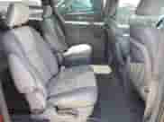 2004 Dodge Caravan SXT z VIN 2D4GP44L54R570404, wystawiony jako Copart lot #56646824 z przebiegiem 239 162 mil mil oraz Szkoda całkowita • Salvage title. Historia ofert i sprzedaży dostępna na DreamBid. Obrazek 11.