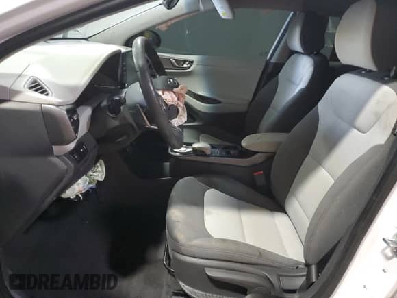 2020 Hyundai Ioniq SE с VIN KMHC75LJ5LU076400, выставлен на аукционе Copart как лот 48662015 с пробегом 32 300 миль миль и Чистый • Clean title. История ставок и продаж доступна на DreamBid. Изображение 7.