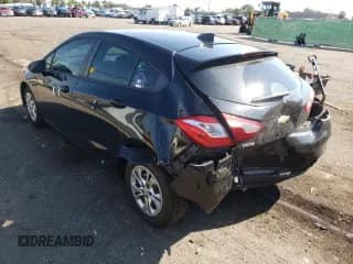 ✅ 2019 Chevrolet Cruze LS • VIN: 3G1BC6SM4KS585446 • Lot: 56568542. Listed on Copart with 57,251 mi. Free auction sales archive from the USA and detailed vehicle history report at DreamBid. Image 3.