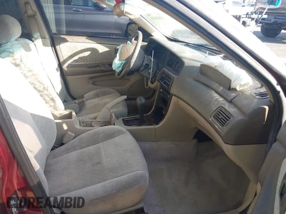 ✅ 2001 Nissan Altima GXE • VIN: 1N4DL01D31C207885 • Lot: 43646830. Wystawiony na IAAI z przebiegiem 106 825 mil. Bezpłatny archiwum sprzedaży aukcyjnych z USA i szczegółowy raport historii pojazdu na DreamBid. Zdjęcie 5.